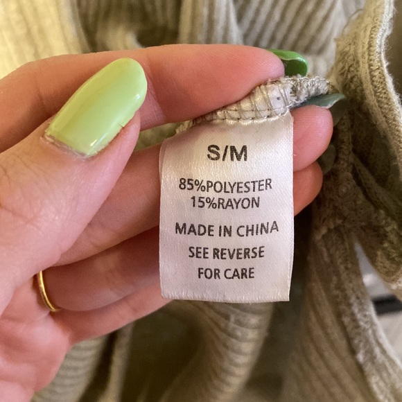 Sage Green Ribbed Short Set - Picture 9 of 9